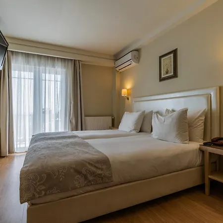 Avra فندق Paralía