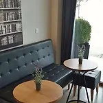 阿夫拉酒店 2*
