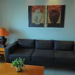 阿夫拉酒店 2* Paralía