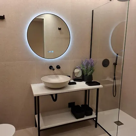 Hotel Avra