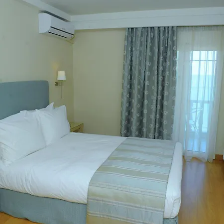 Hotel Avra 2*