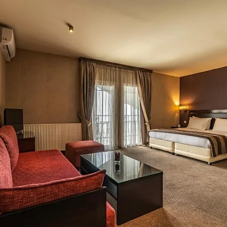 Avra Paralia Katerinis