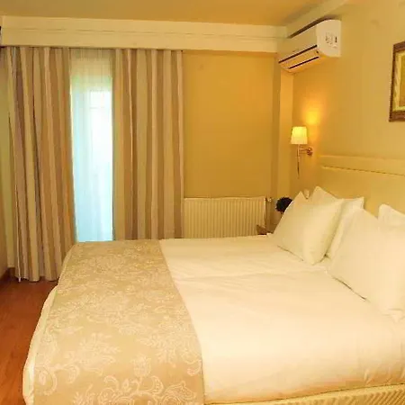 מלון Avra Paralía