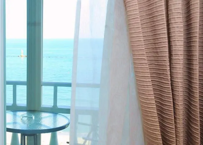 Avra Hotel